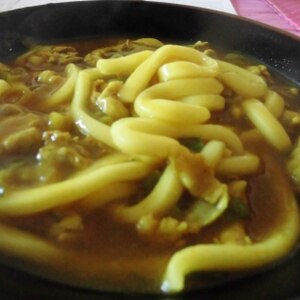 市販の即席カレーうどんで♪カレーチーズうどん